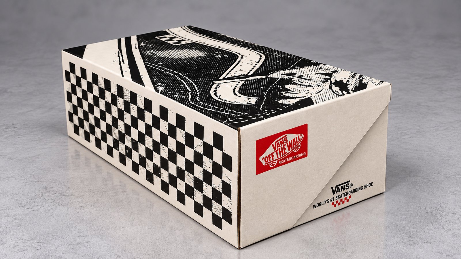 A caixa Vans de verdade fechada, em off-white, com xadrez preto, a ilustração de um tênis na tampa e a etiqueta Off the Wall